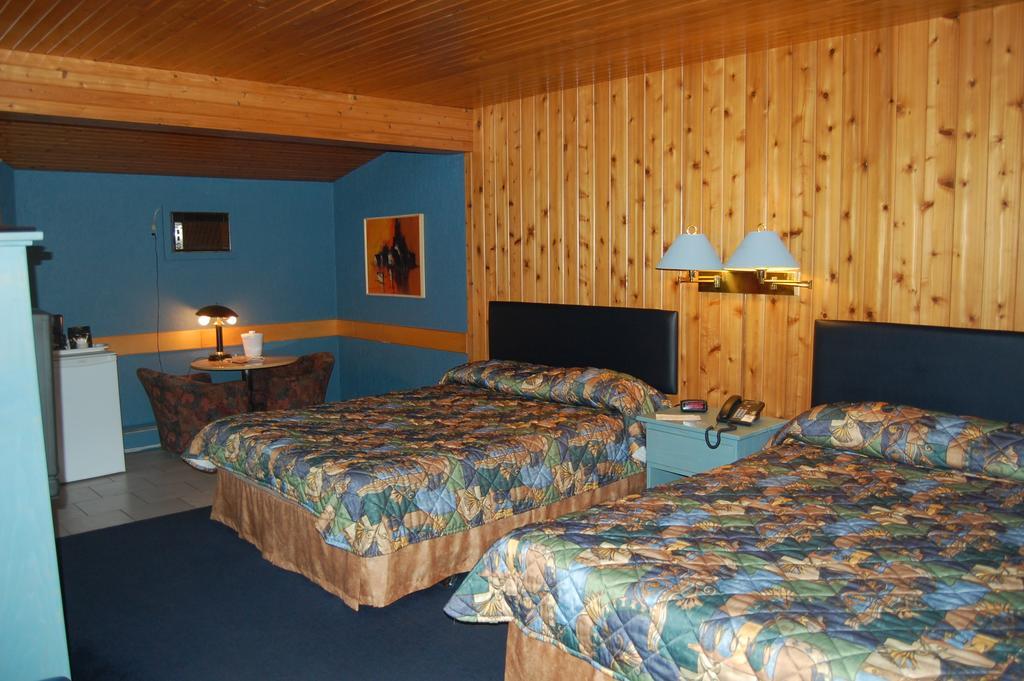 Auberge Godard Nominingue Exterior photo